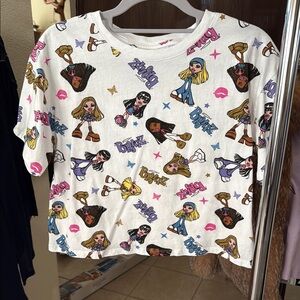 Short sleeve Bratz cropped t shirt. Size medium 100% cotton.